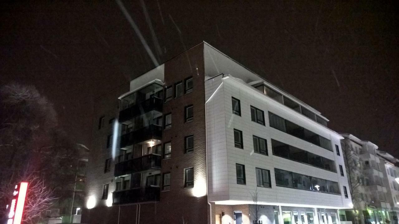 City Apartments With Balcony Ροβανιέμι Εξωτερικό φωτογραφία